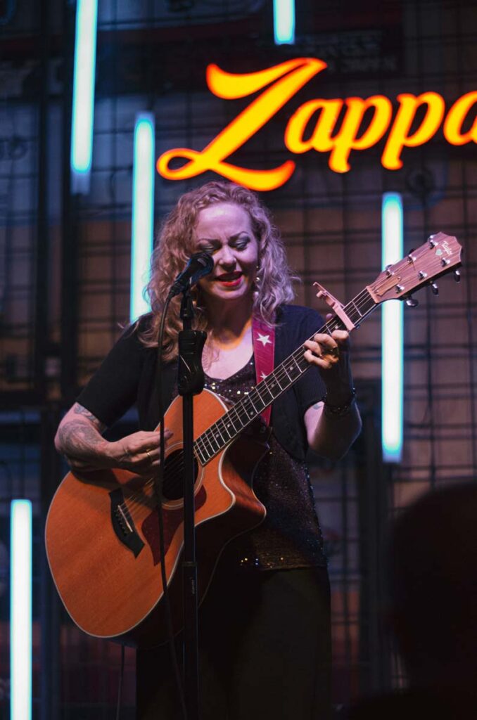 Anneke koncert u Zappa Bazi