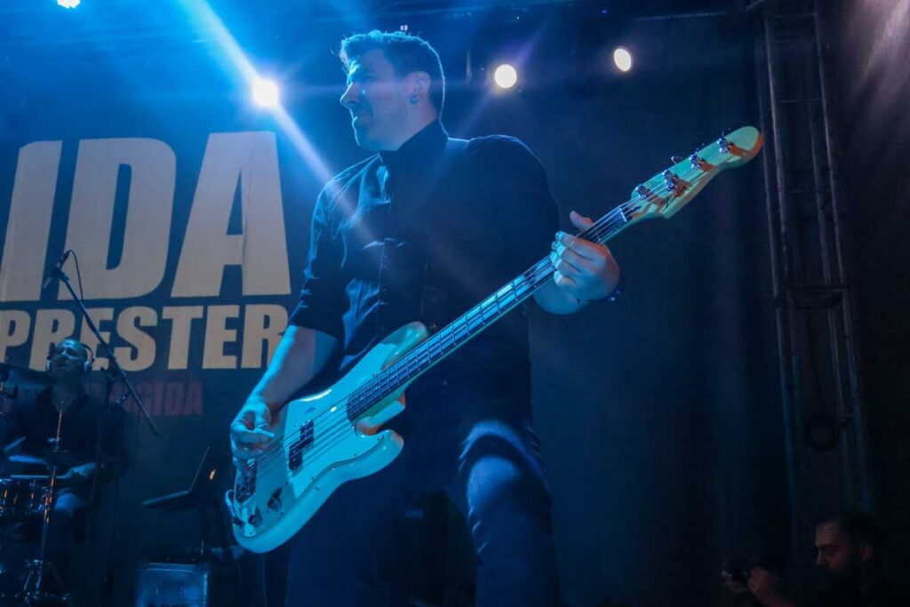 Ida Prester nastupa sa Lollobrigidom na koncertu u Bašti KST Beograd