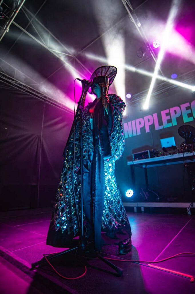 Nipplepeople KST Beograd na sceni, electropop energija u Bašti Kluba Studenata Tehnike