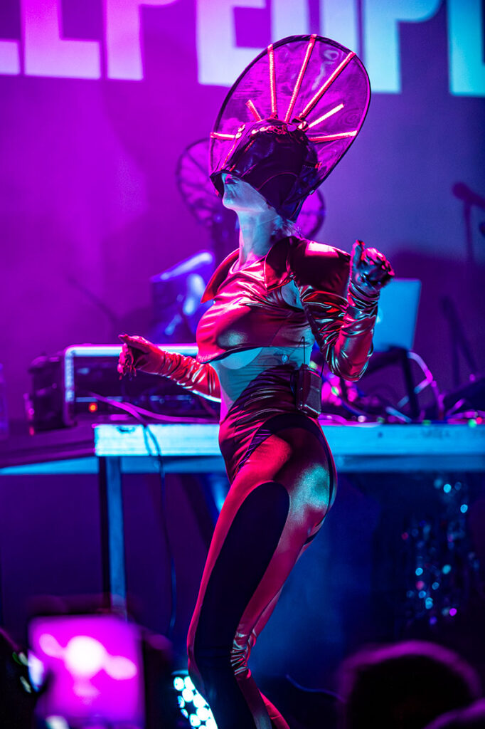 Nipplepeople KST Beograd na sceni, electropop energija u Bašti Kluba Studenata Tehnike